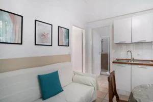 HOLIDAY SEA APARTMENT 1 10